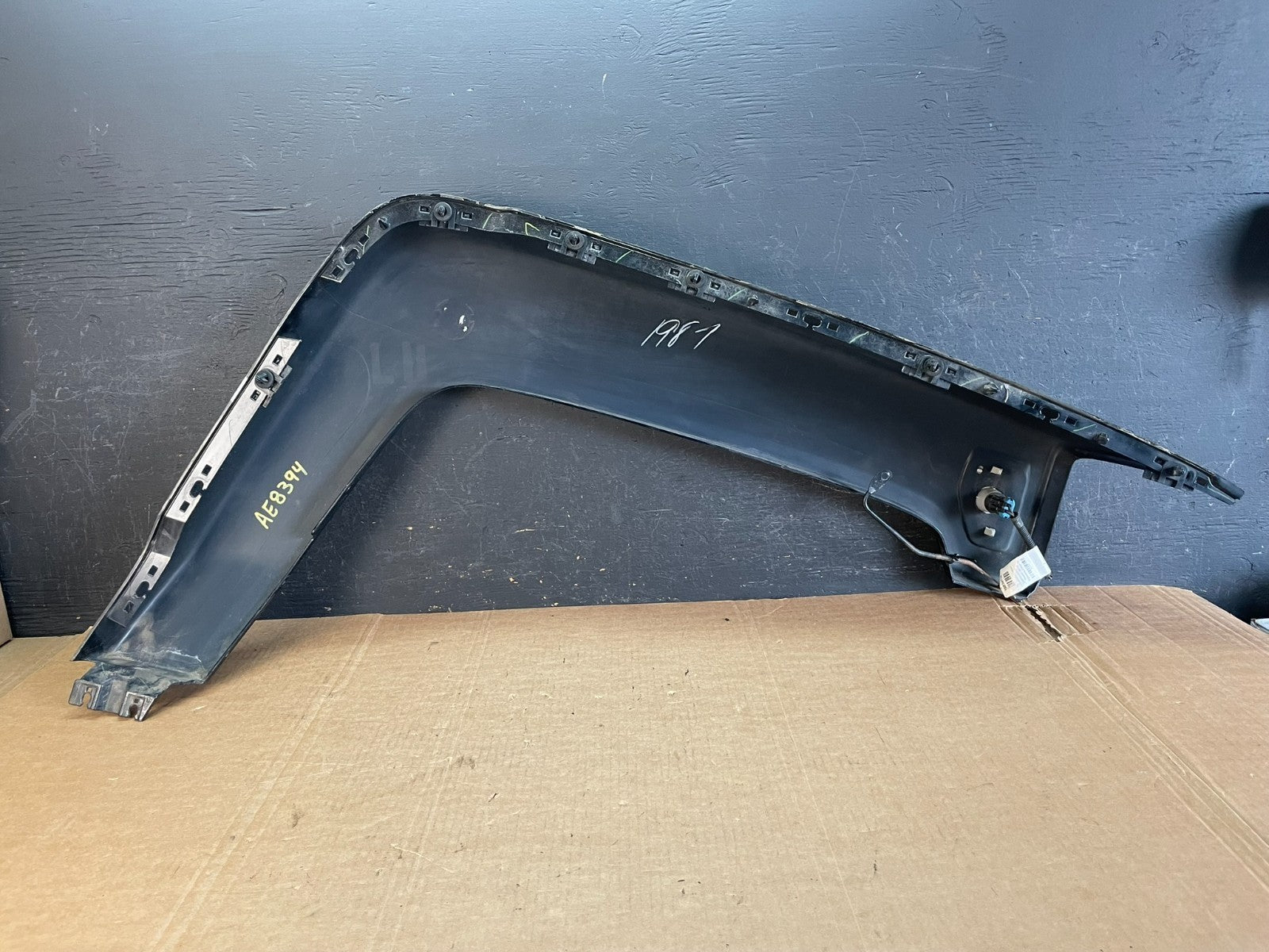 2006 to 2010 Hummer H3 Front Left Wheel Fender Flare Molding Trim ae8394 DG4