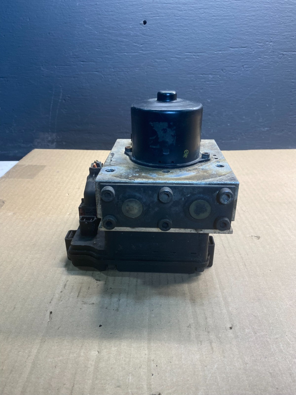 Wabco ABS Hydraulic ABS Pump With Module P/N 4784070720 AC0443 DG4
