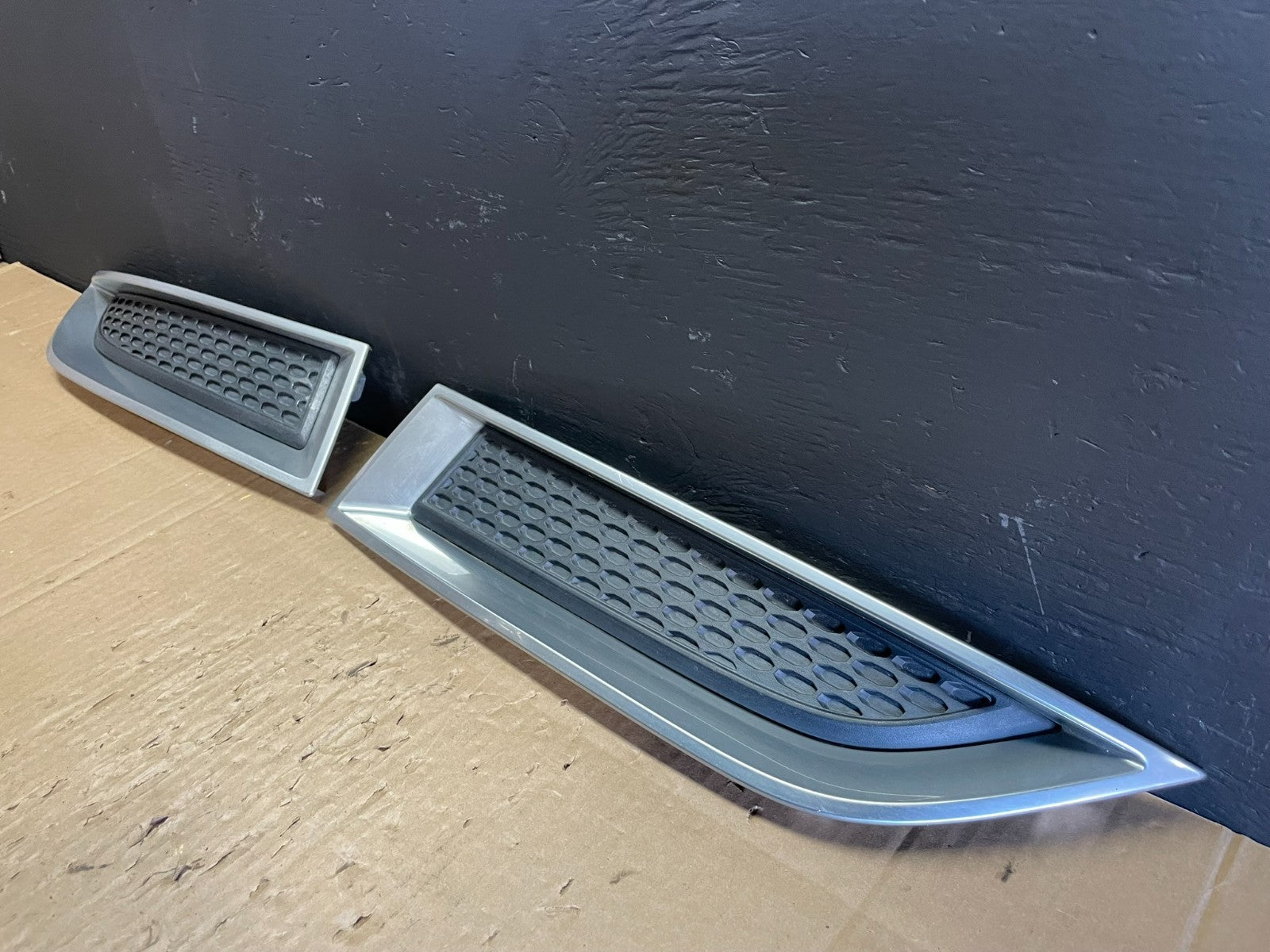 2013 to 2016 GMC Acadia Front Bumper Left+Right Set Grille Cover AB3243 DG2