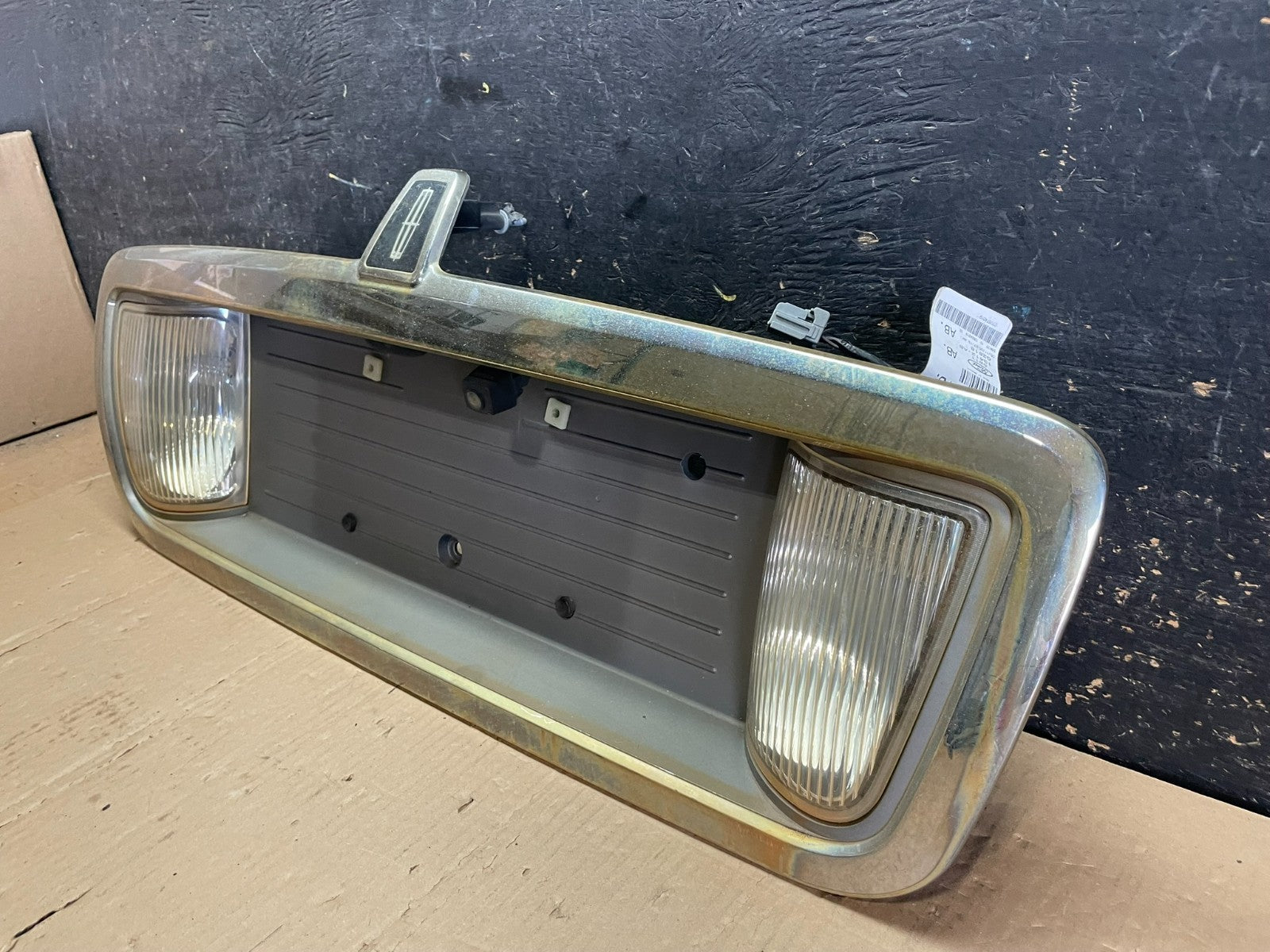 2003 to 2011 Lincoln Town Car Rear License Plate Trim Panel OEM AA8920  DG2
