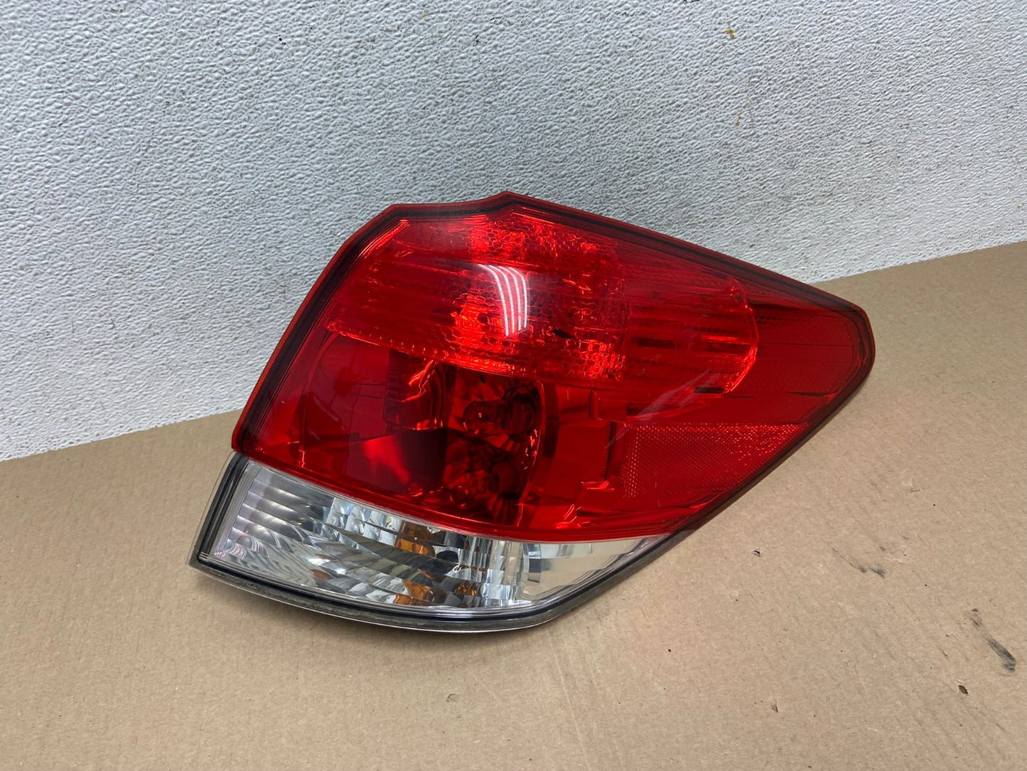 2010-2014 Subaru Outback Wagon Right Passenger Rh Side Tail Light AE6943 LK0
