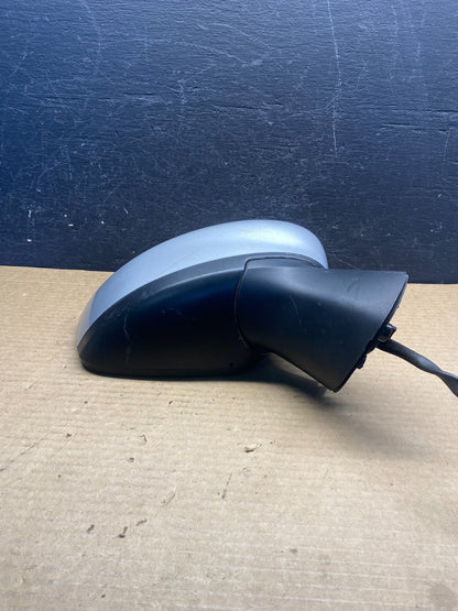 2015 to 2019 Nissan Versa Note Right Passenger RH View Door Mirror OE AF4183 DW2