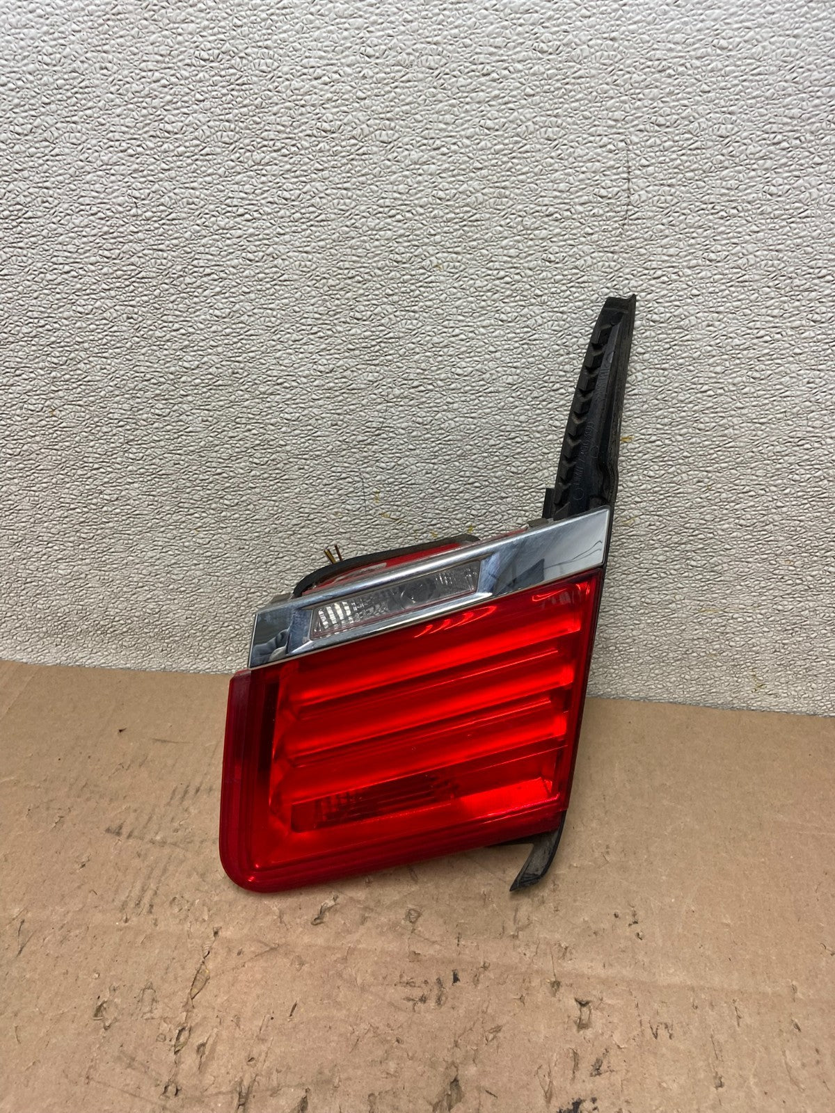 2009 - 2012 Bmw 7-Series F01 F02 750i Right Passenger Inner Tail Light Y0264 DW0