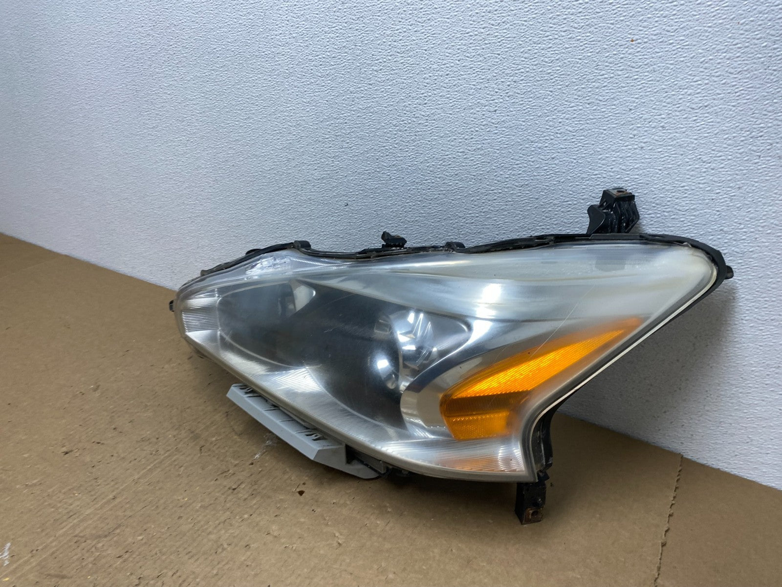 2013 2014 2015 Nissan Altima Left Driver LH Side Halogen Headlight TYC AC1368 DW1