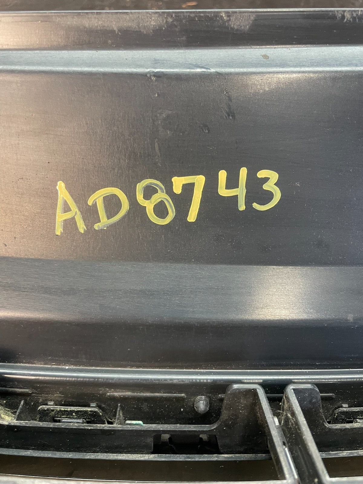 2016 to 2018 Volkswagen Passat Front Upper Grill Grille AD8743 DG5