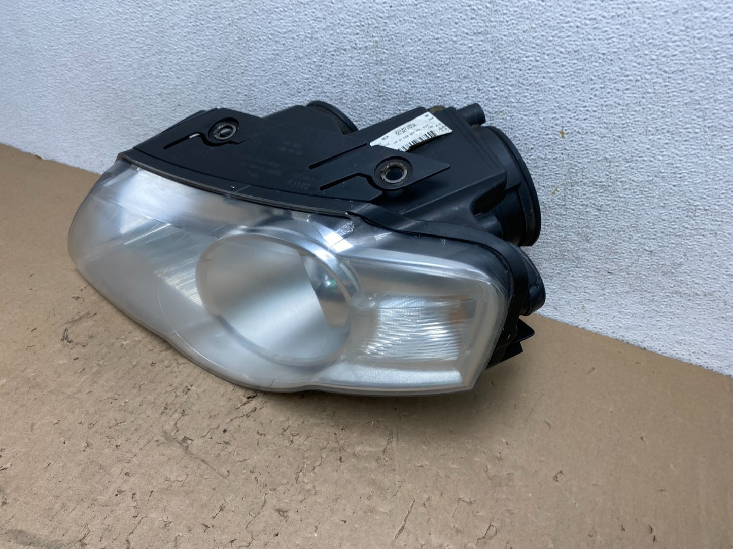 2006 - 2010 Volkswagen Passat Left Driver LH Side Halogen Headlight AG4452 DW1