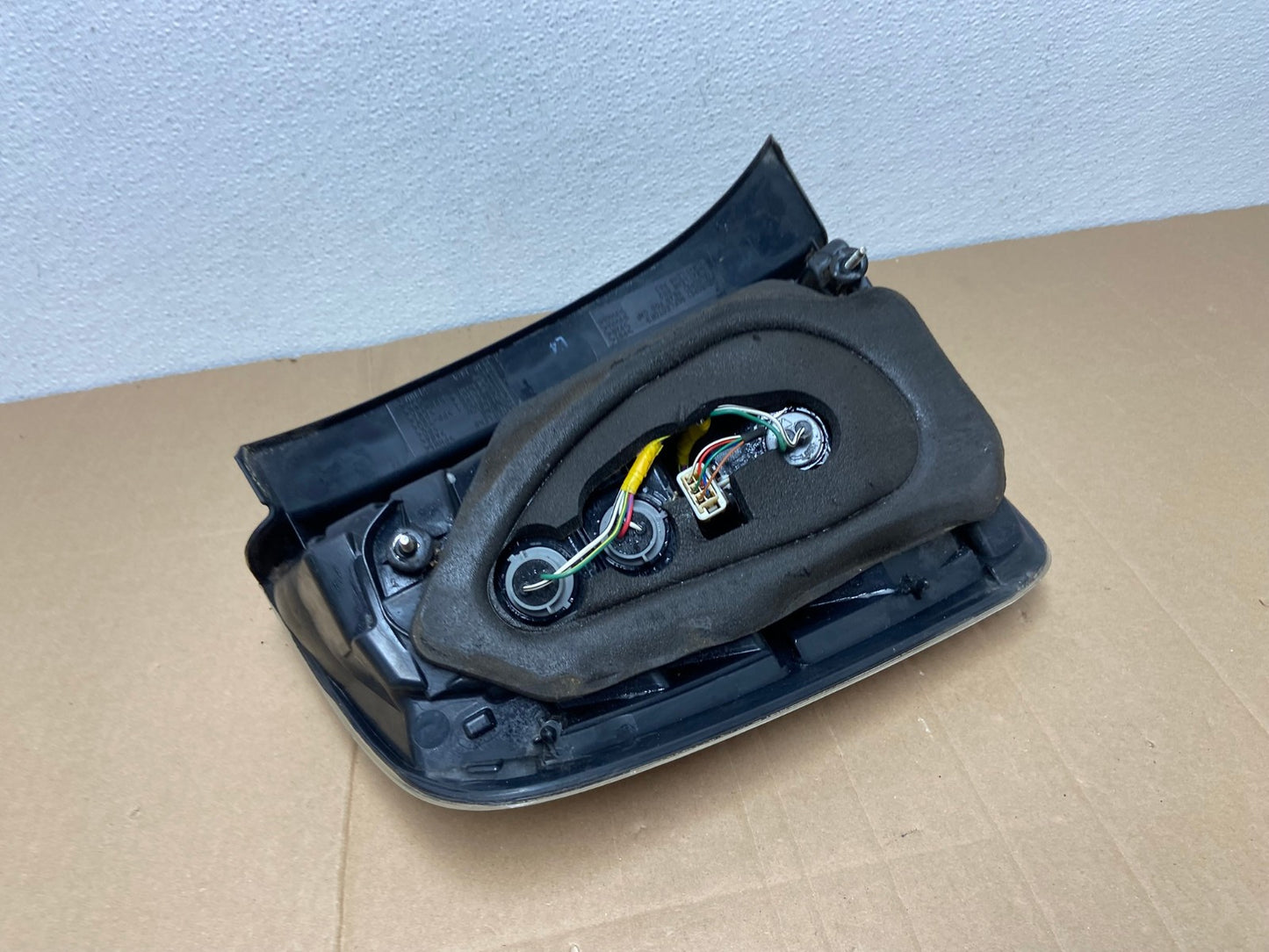 2006 to 2009 Toyota Prius Tail Light Right Passenger Side AB8038 LK5