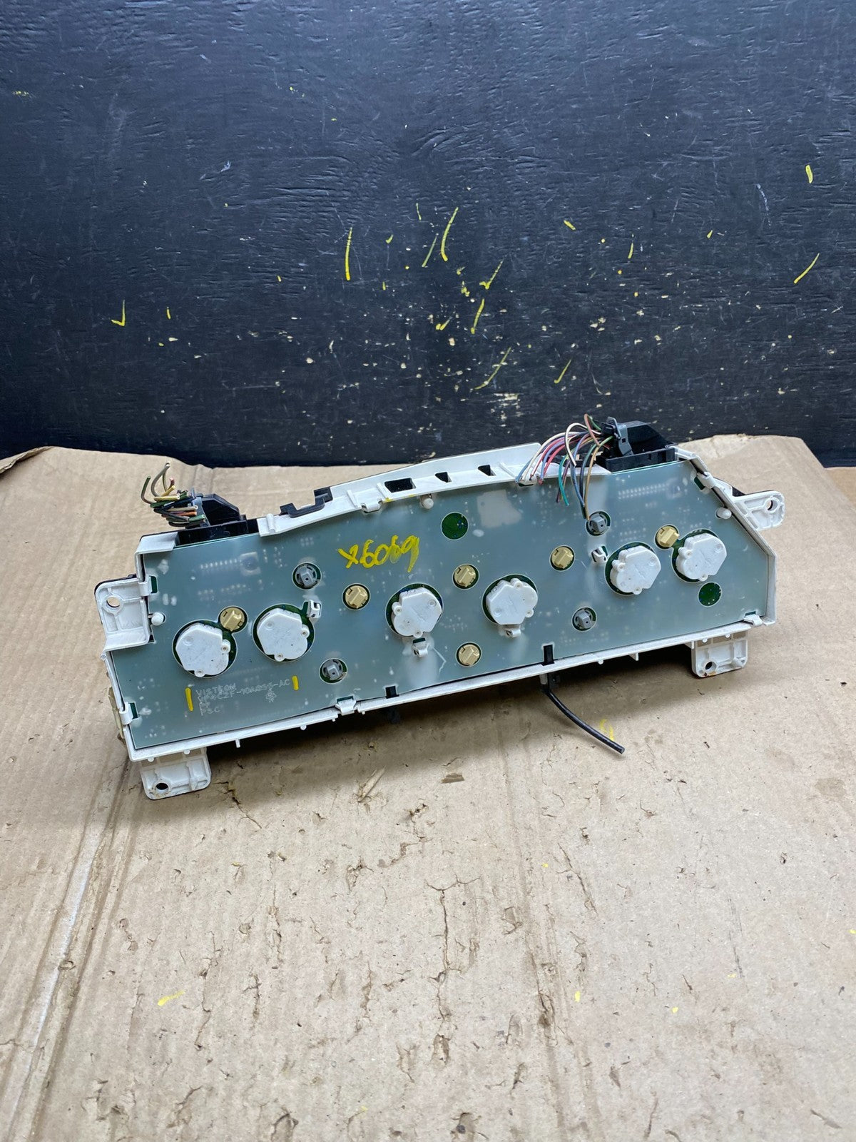 2006 Ford E350 Gauge Speedometer Cluster OEM X6069 DG4