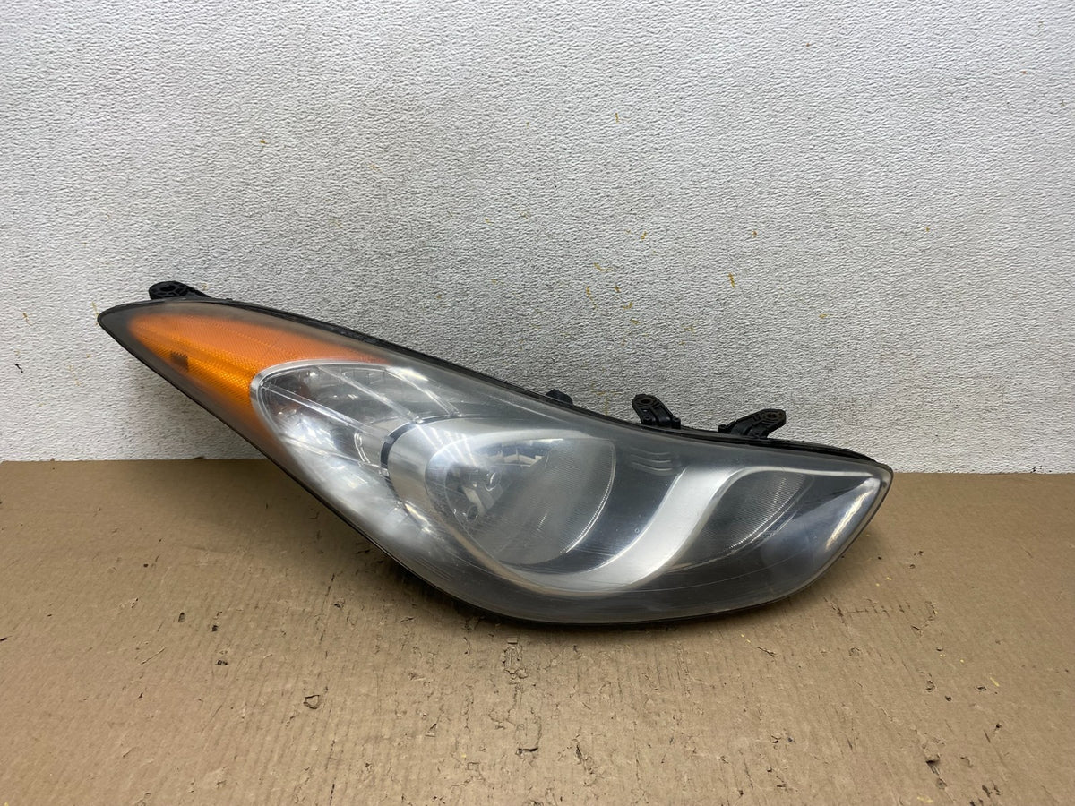 2011 2012 2013 Hyundai Elantra Right Passenger Headlight AH6610 DW0
