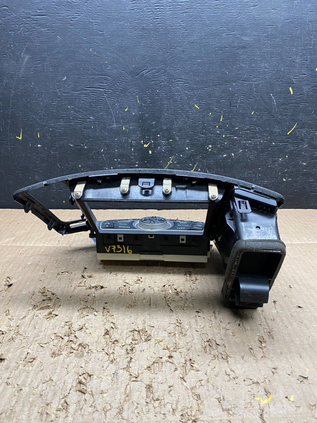 2008 - 2012 Infiniti G35 EX35 Radio Player Screen Panel Bezel v7316 DG4