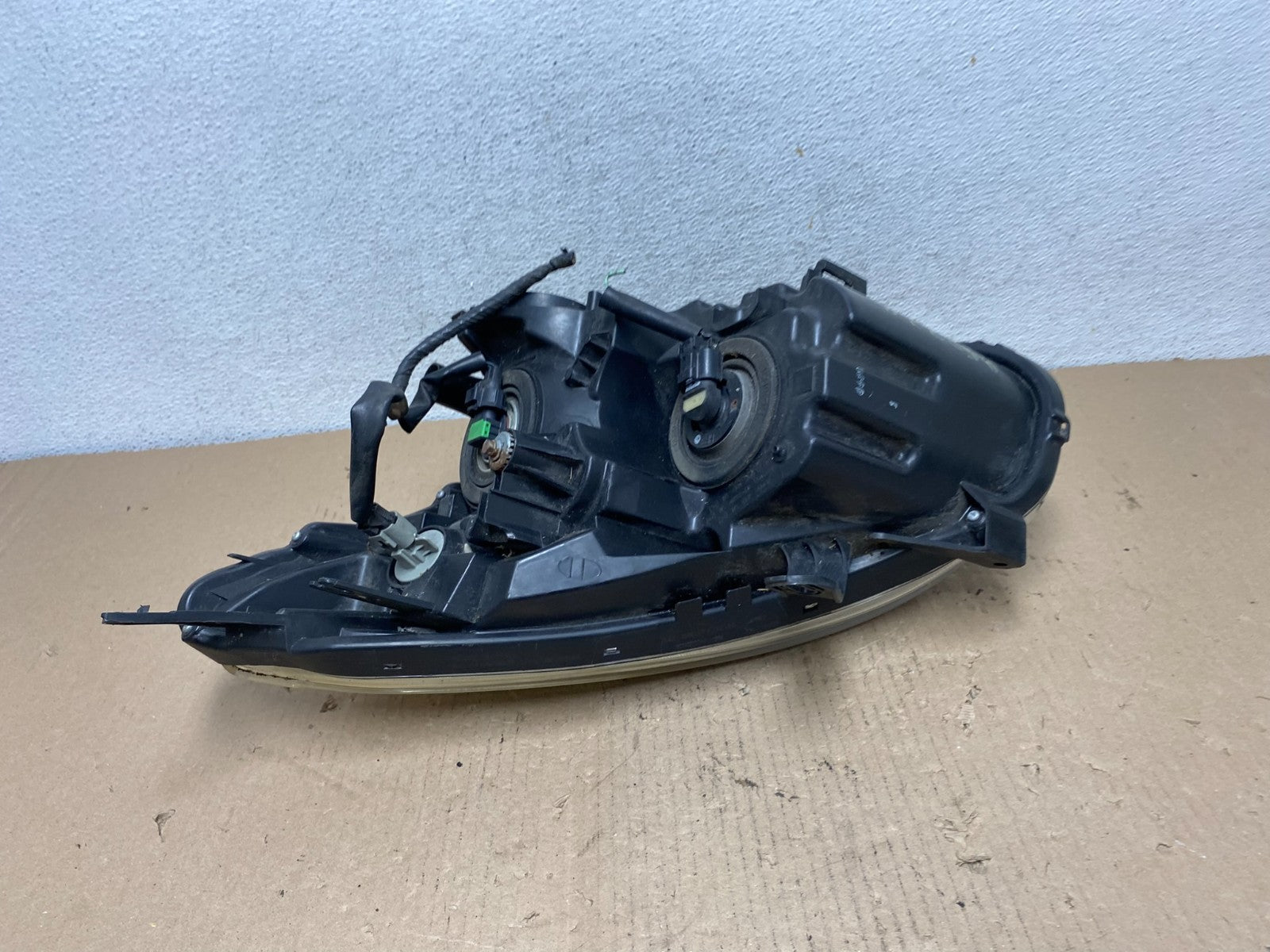 2009-2013 Nissan Rogue Right Passenger Halogen Headlight AF3230 DW5