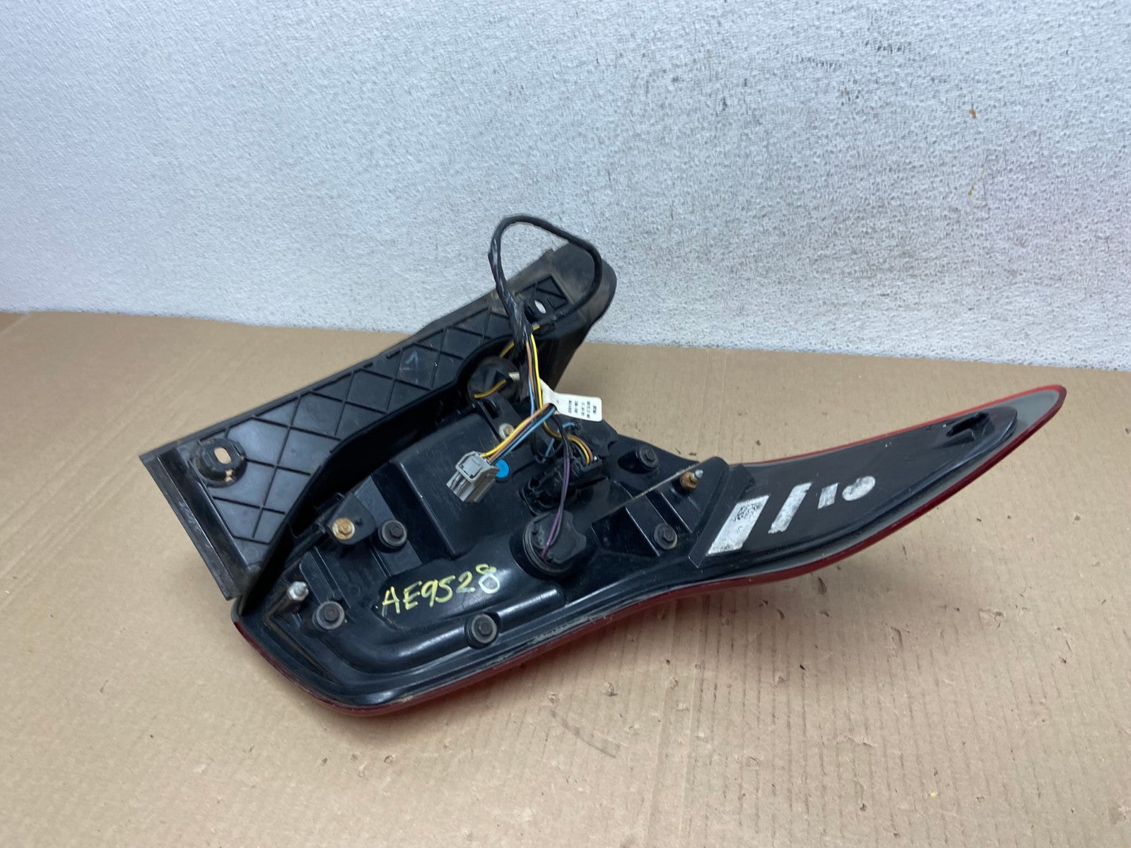 2016 to 2019 Ford Explorer Left Driver Lh Side Tail light AE9528 LK6