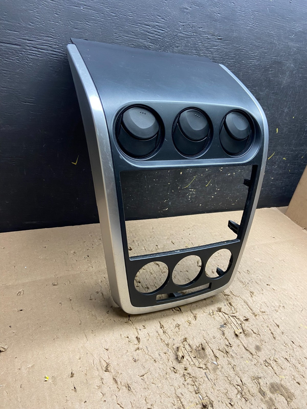 2007 - 2009 Mazda CX-7 Radio Dash TrimClimate Control Bezel W/Vent ac9379 DG1