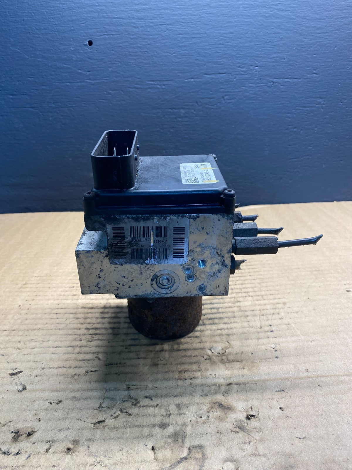 2011 - 2014 Ford E250 E350 Van  ABS Anti Lock Brake Pump Module Oem AB7148 DG4