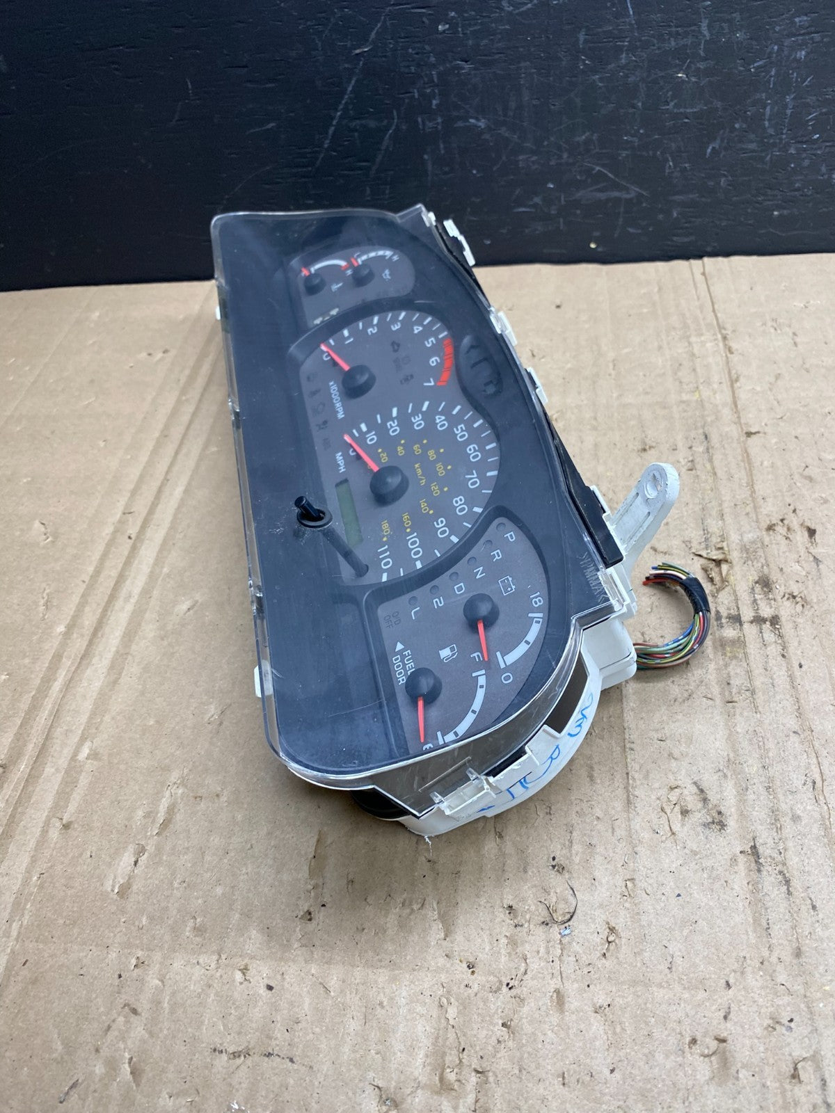 2001 to 2004 Toyota Sequoia Speedometer Insrument Gauge Cluster AB9066 DG2