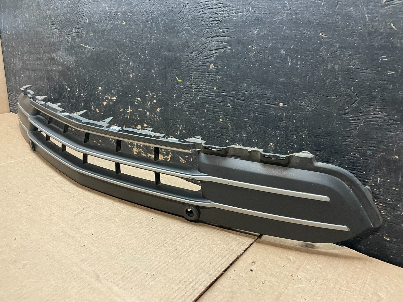 2013 to 2016 Lincoln MKS Front Lower Grille Grill Oem Y9440 DG2