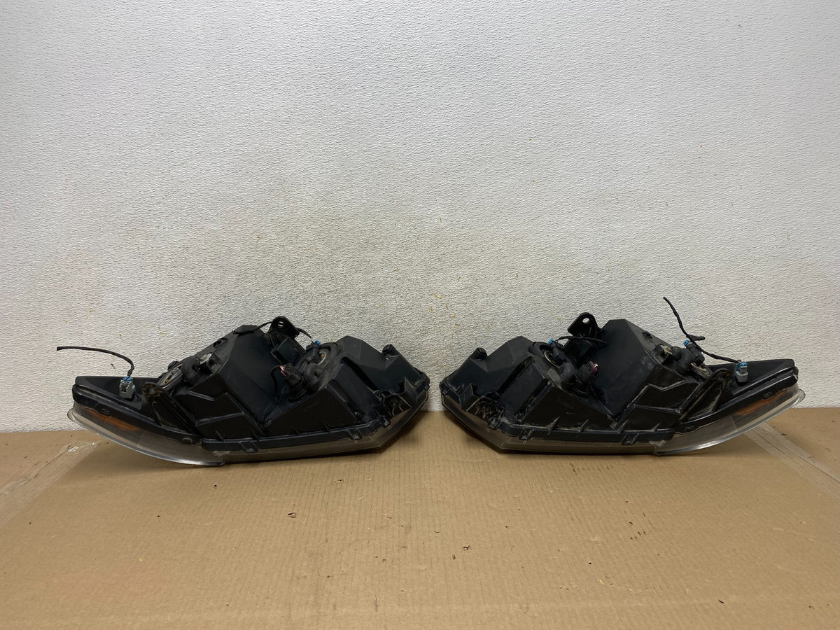2009 to 2017 Dodge Journey Headlights Left+Right Set Halogen DEPO AH5725 DW5