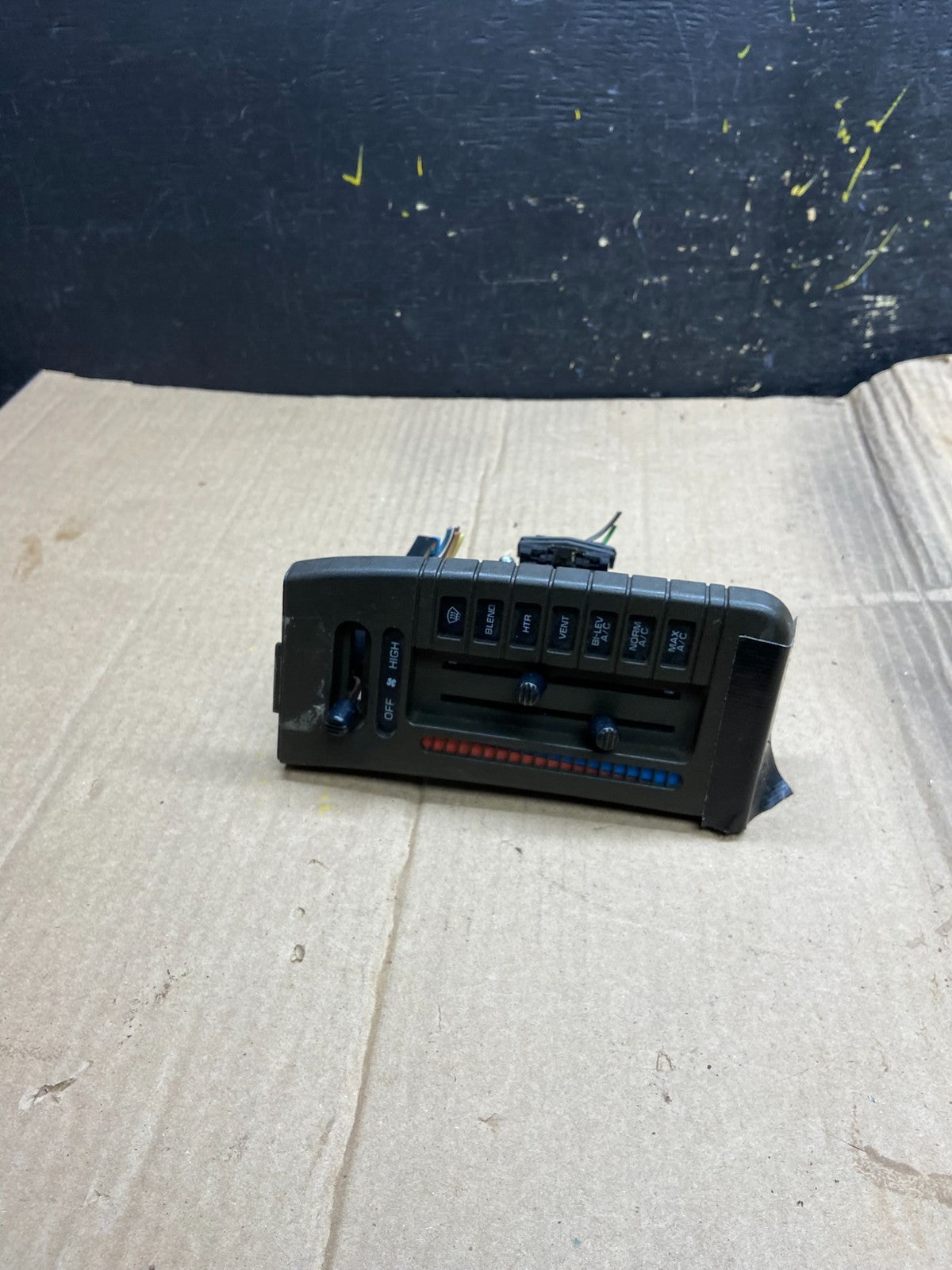 1990 to 1994 Chevrolet Astro Gmc Safari Climate Control A/C Heater OEM X1740 DG0