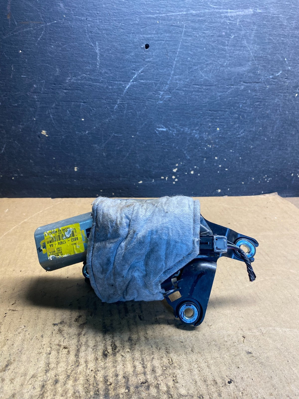 2011 to 2019 Ford Explorer Rear Windshield Wiper Motor OEM z2444 DG0