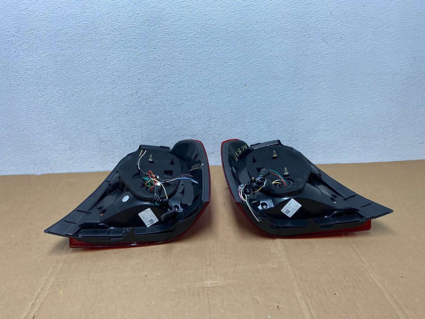 2001-2007 Toyota Highlander Left Driver LH Side LED Tail Lights AC8385 DG8