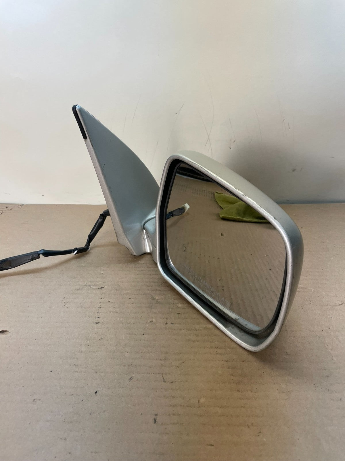 2001-2007 Toyota Highlander Right Passenger RH View Door Mirror AH8821 DG2
