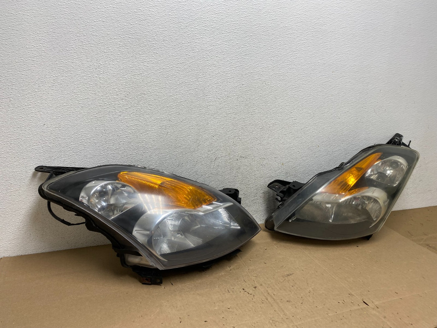 Sedan 2007 2008 2009 Nissan Altima Left+Right Set Headlights AE6053 DW2