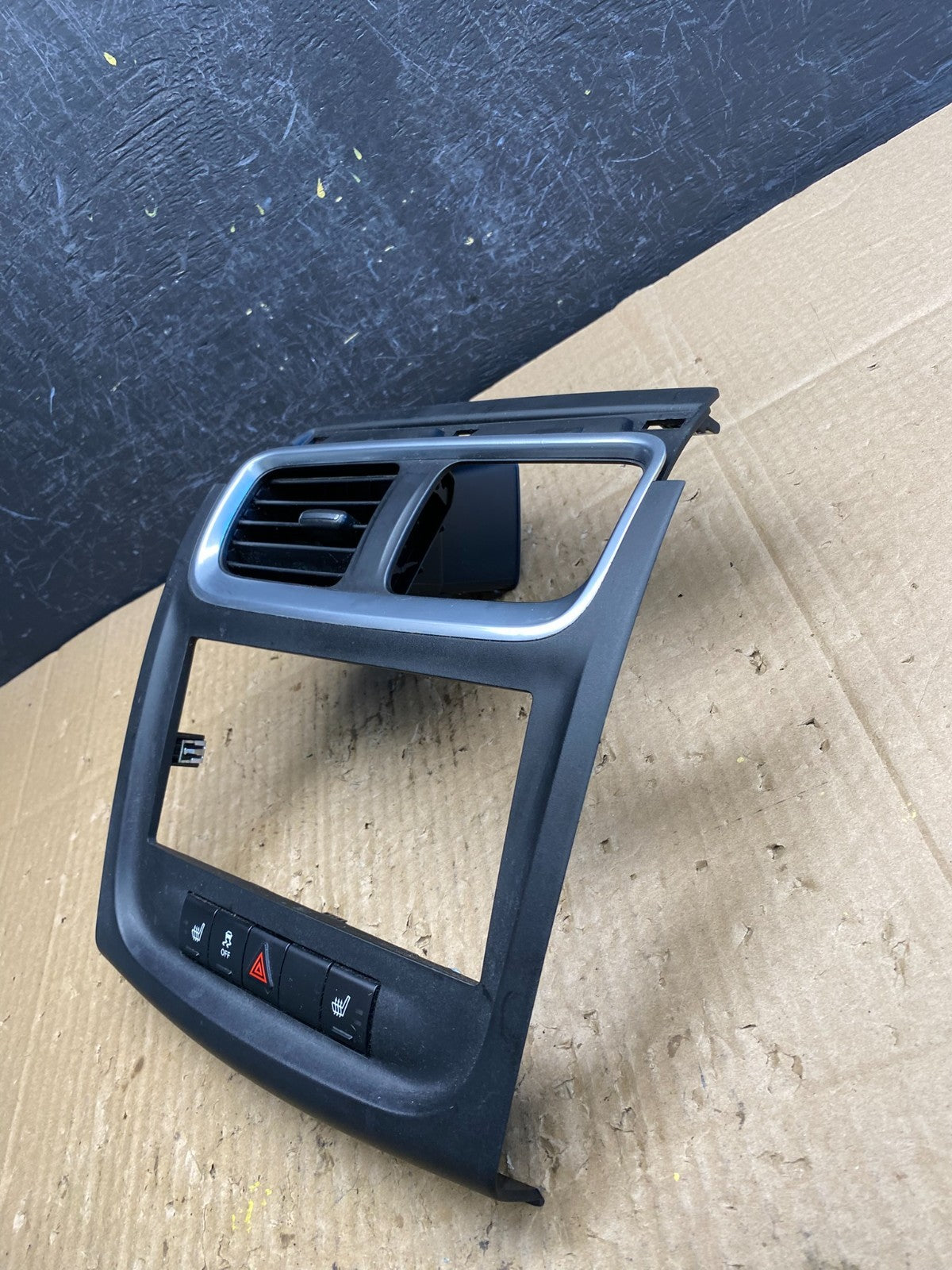 2011 - 2014 Dodge Avenger Center Dash Black Radio Trim Bezel Panel AD1923 DG2