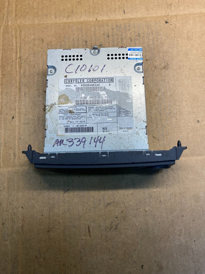 2008 to 2012 Chrysler Town Country DVD Player Receiver AB3828 DG3
