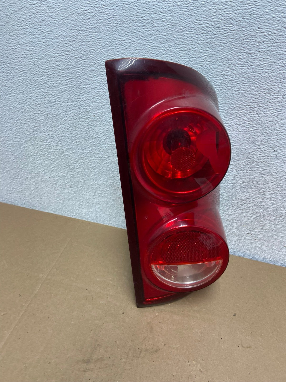 2007 - 2009 Dodge Ram 1500 2500 Right Passenger Rh Side Tail Light AC5584 LK2