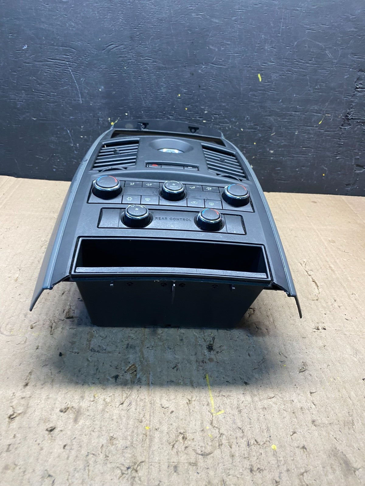 2008-2010 Dodge Grand Caravan  A/C Climate Control Unit Bezel Trim Oem P1899 DG1