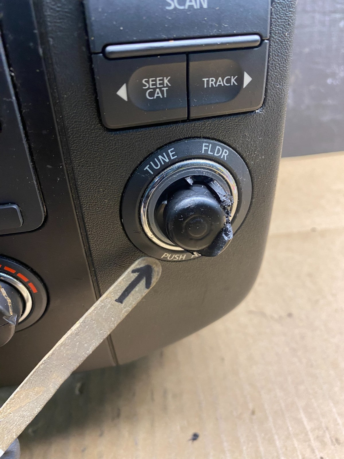 2008 2012 Nissan Pathfinder Radio A/C Heat Temperature Climate Control AG7327 DG4