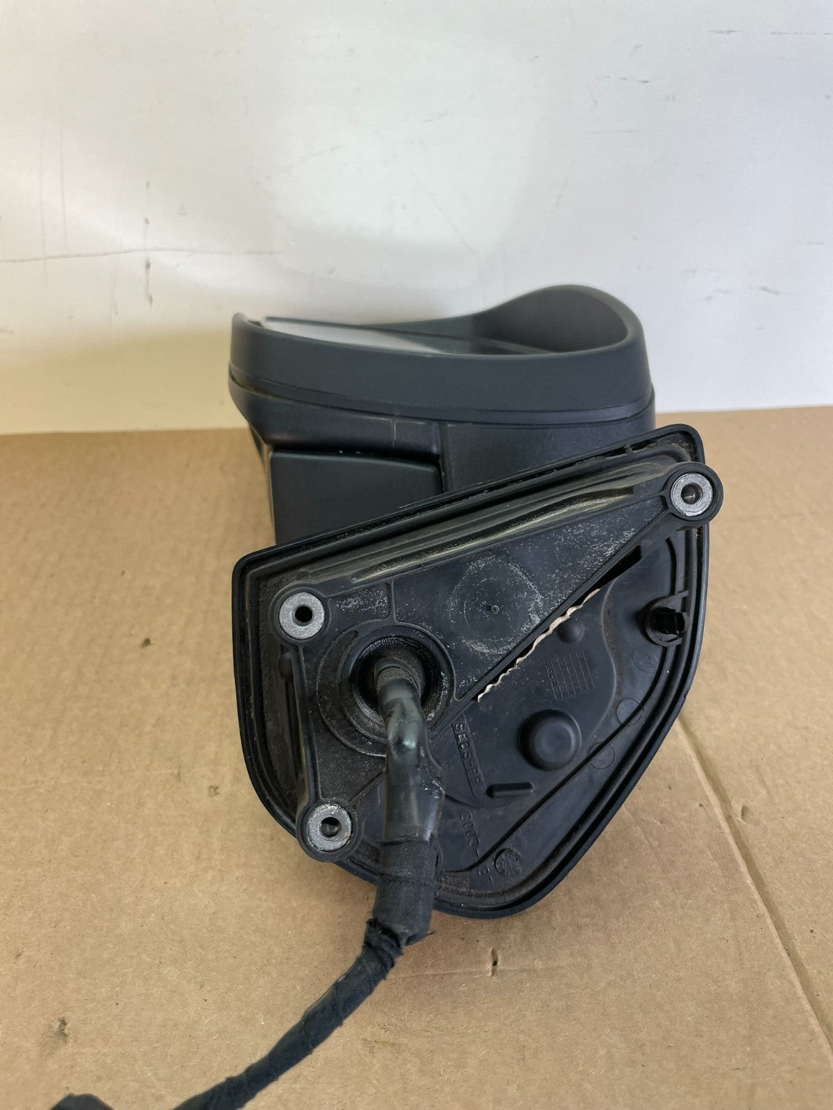 2005 - 2009 Land Rover LR3 Left Driver Side View Door Mirror ah6144 DG4
