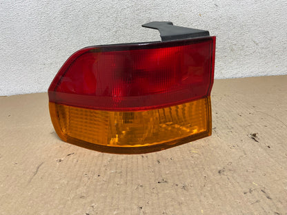 2002 2003 2004 Honda Odyssey Left Driver LH Side Tail Light AG8059 LK0