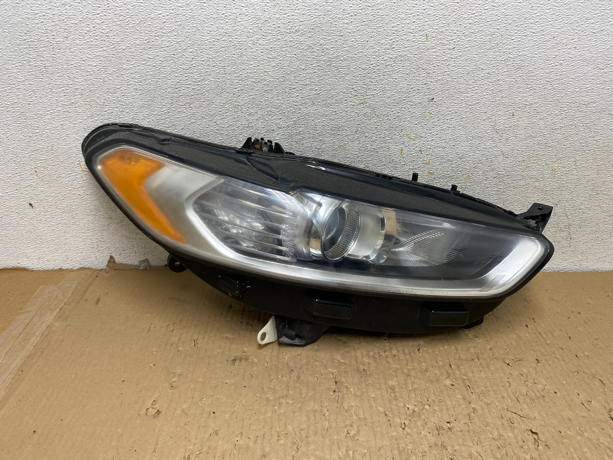2013 to 2016 Ford Fusion Right Passenger Rh Side Headlight AH2914 DW0