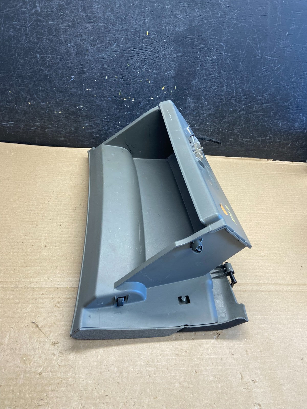 20142015 2016 Chevrolet Malibu Right Passenger Side Glove Box AH1576 DG4