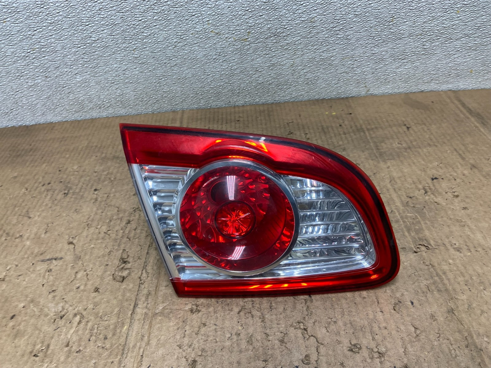 2010-2012 Hyundai Santa Fe Left Driver LH Inner Tail Light OEM AA8461 LK0