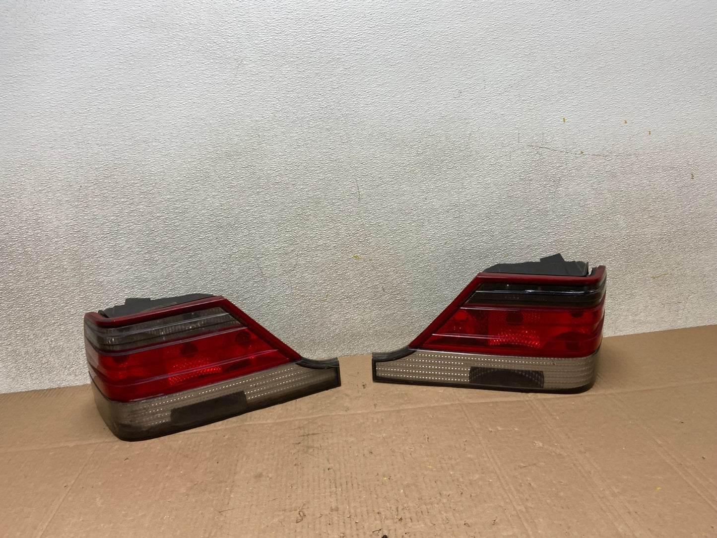 1998 to 1999 Mercedes-Benz W140 Left Driver LH Side Tail lights OEM Y2701 DW0