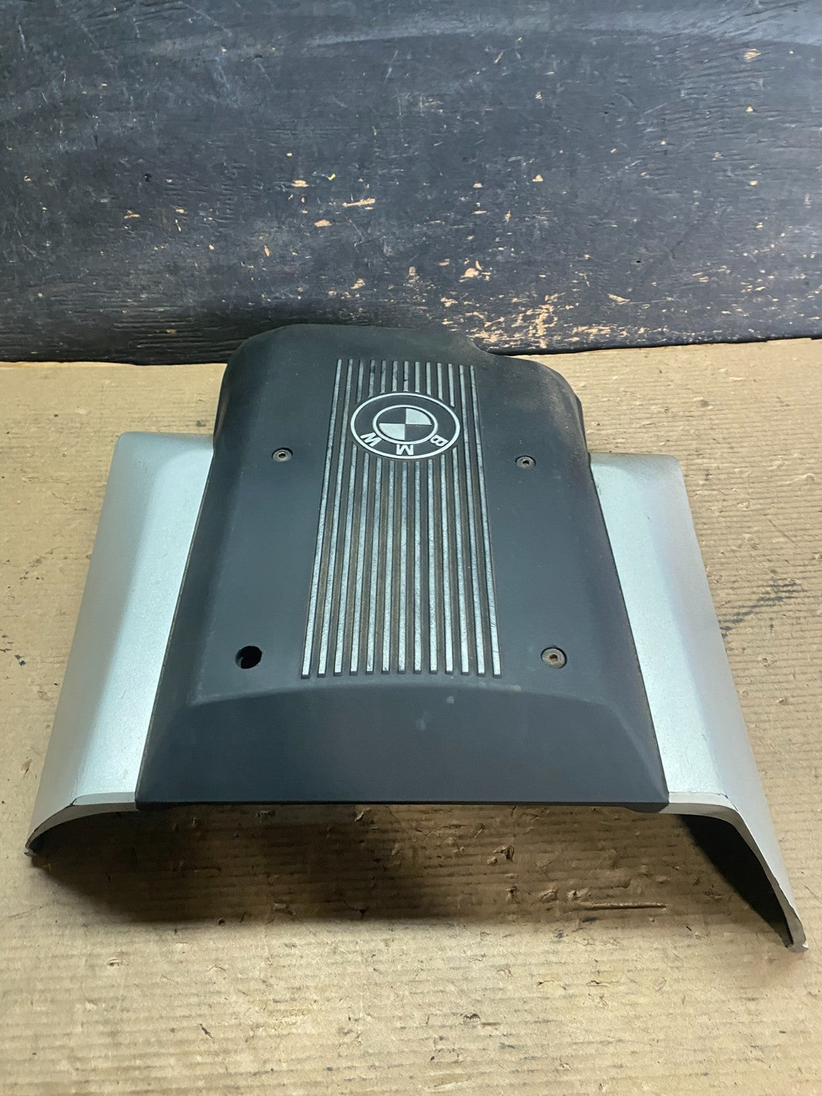 2003 BMW X5 V8 Engine Motor Top Cover Trim s3470 DG1