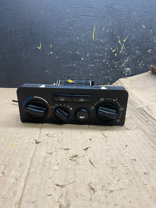 2001-2003 Toyota Sienna A/C Climate Heater Temperature Control Air Vent X1865 DG0