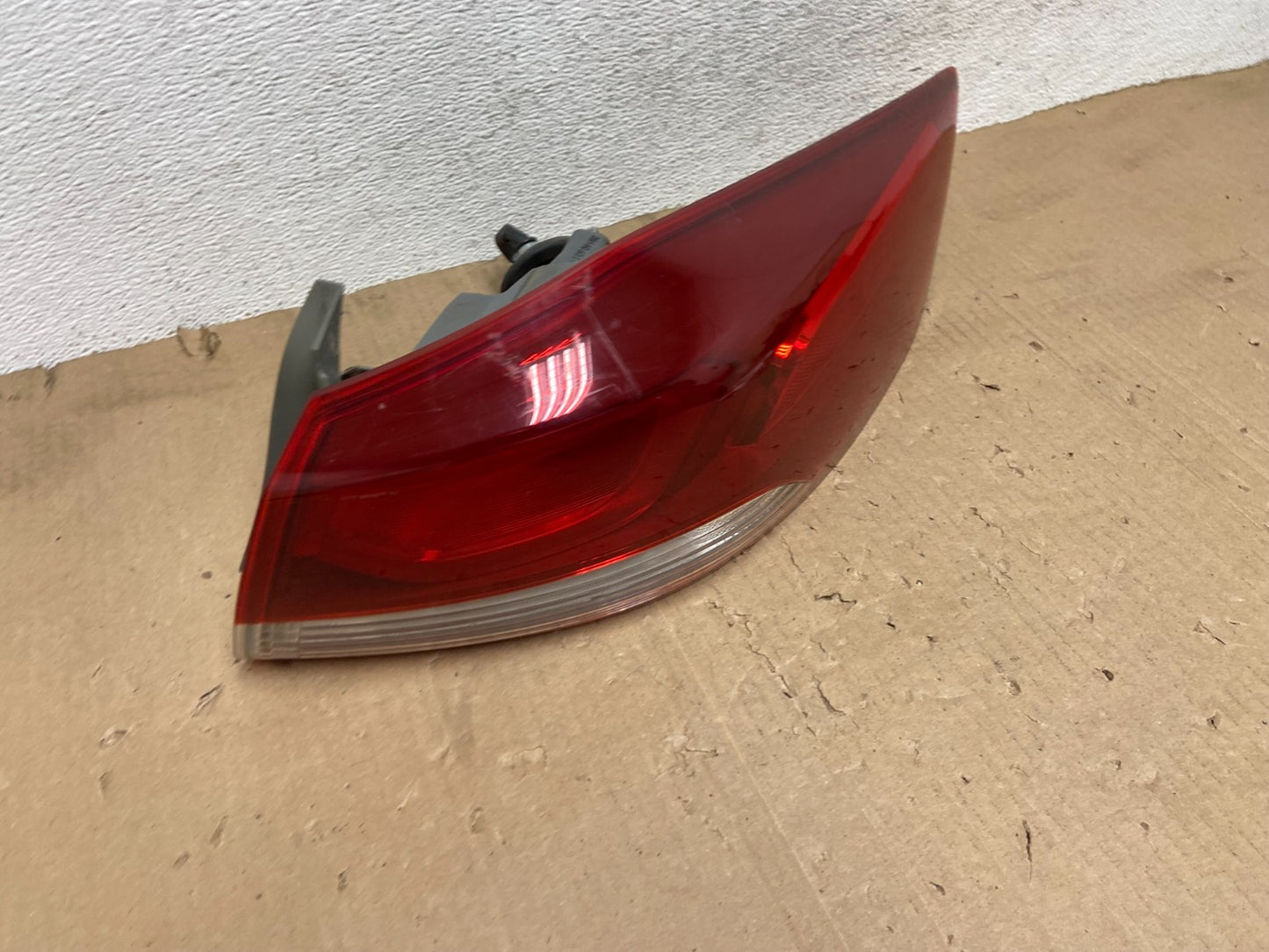 2017 to 2018 Hyundai Elantra Right Passenger RH Side Tail Light AE9170 DW2