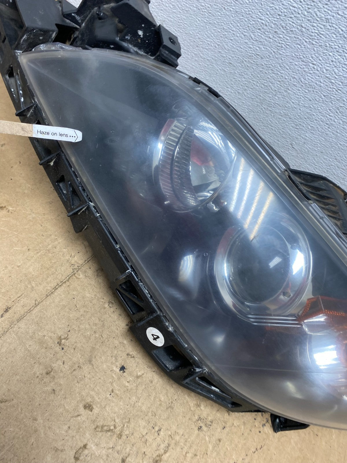 2004 to 2009 Mazda 3 Sedan Left Driver LH Side Headlight AC3543 DW4