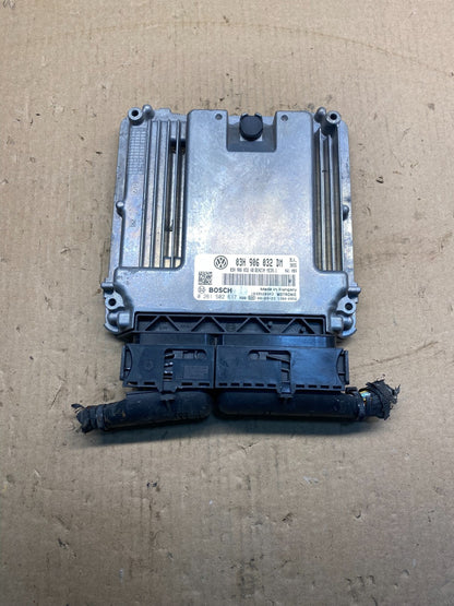 2009 Volkswagen CC Passat 2.0L ECM Engine Control ECU 03h906032dm AH4657 DG0