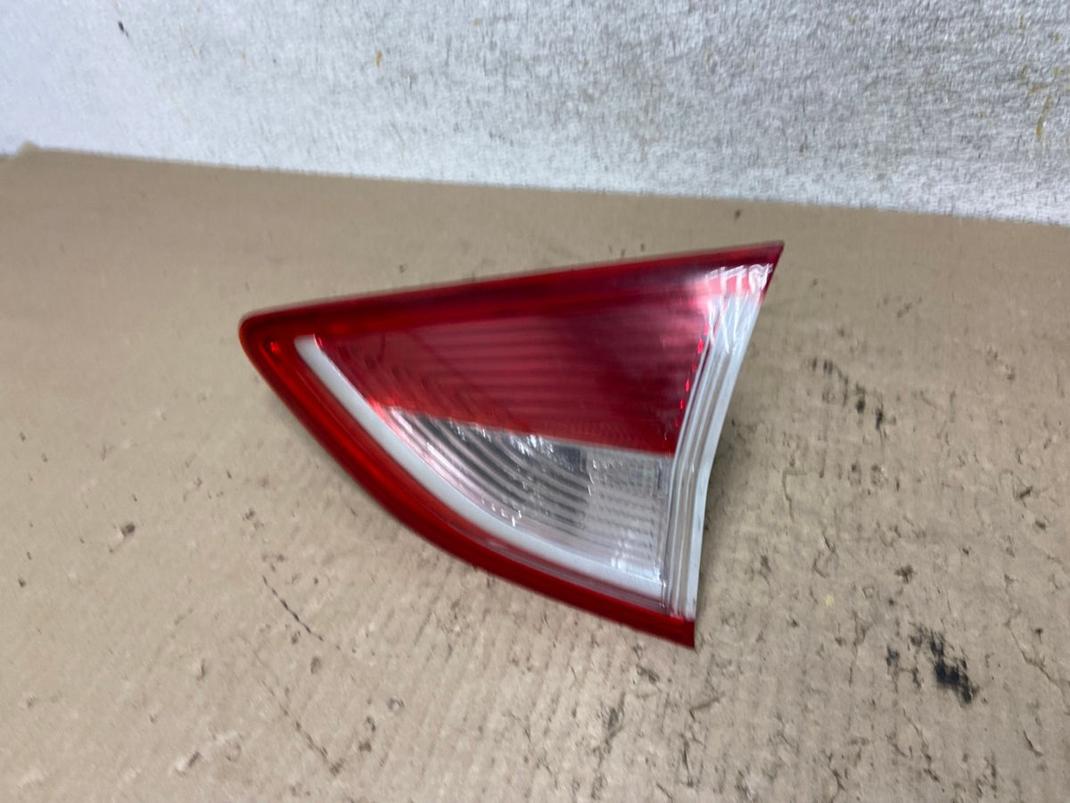 2013 to 2016 Ford Escape Right Passenger RH Side Inner Tail Light AI2539 LK1