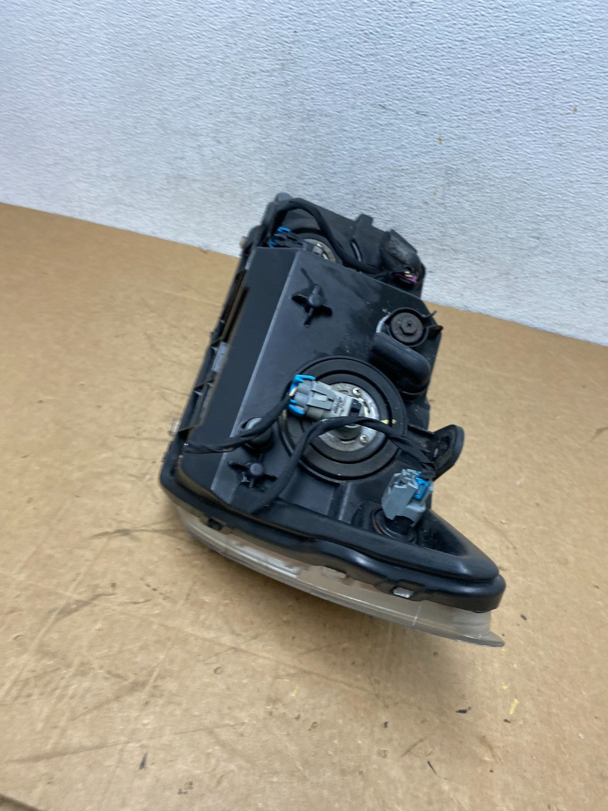 2009 to 2017 Dodge Journey Headlight Right Passenger Rh Halogen AD6294 DW6