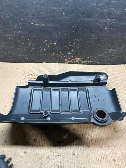 2007 to 2008 GMC Acadia 3.6L VVT Engine Cover Shield OEM v4219 DG5