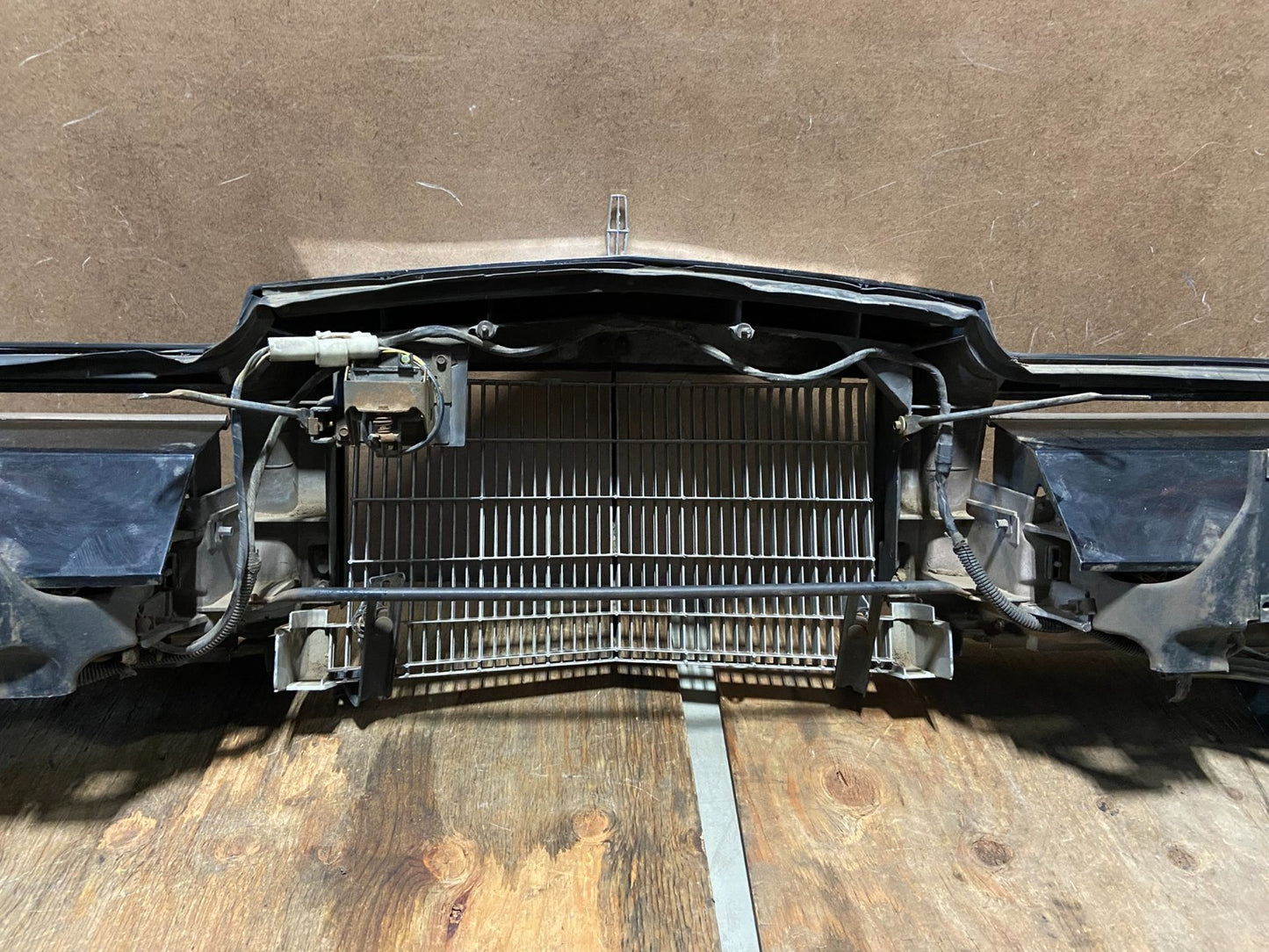 1969 to 1971 Lincoln Mark iii Front Header With Grill And Headlights AG28879