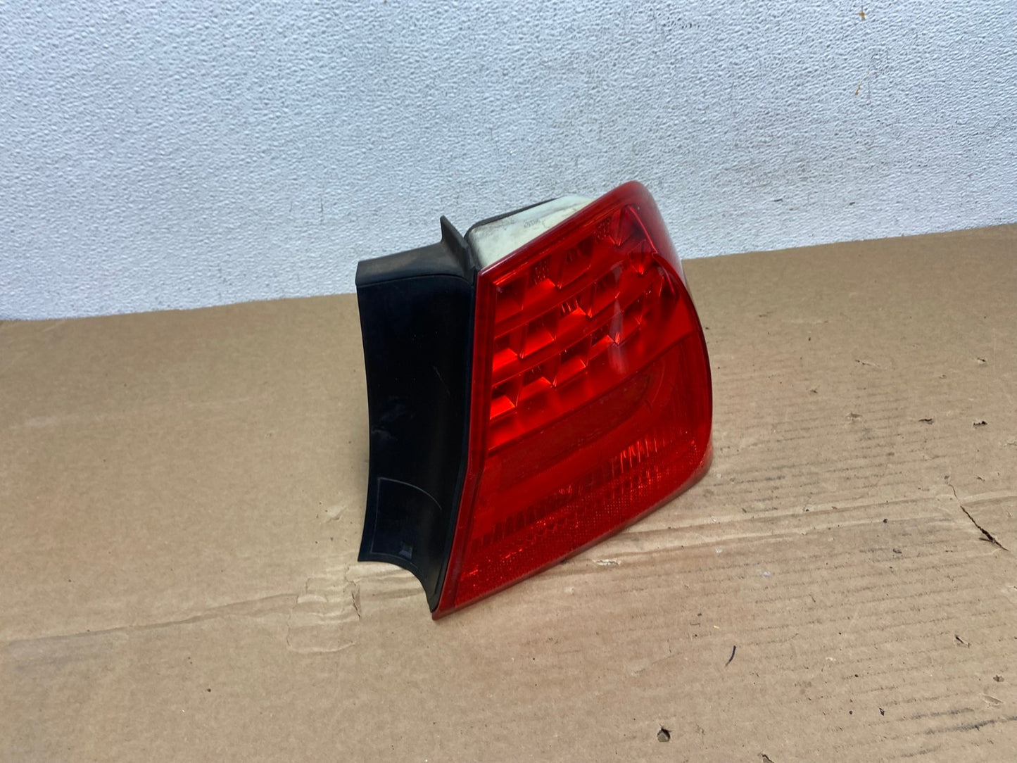 2009 2010 BMW 328i 3 Series Right Passenger RH Side Tail Light AD3843 LK2