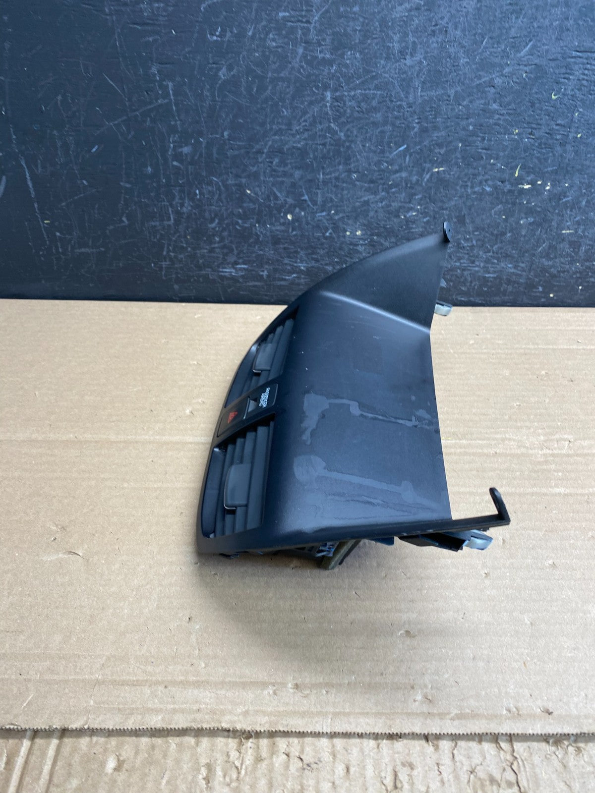 2007 - 2013 Acura MDX Front Dash Tray Center Console Air Vents Hazard AG0061 DG2