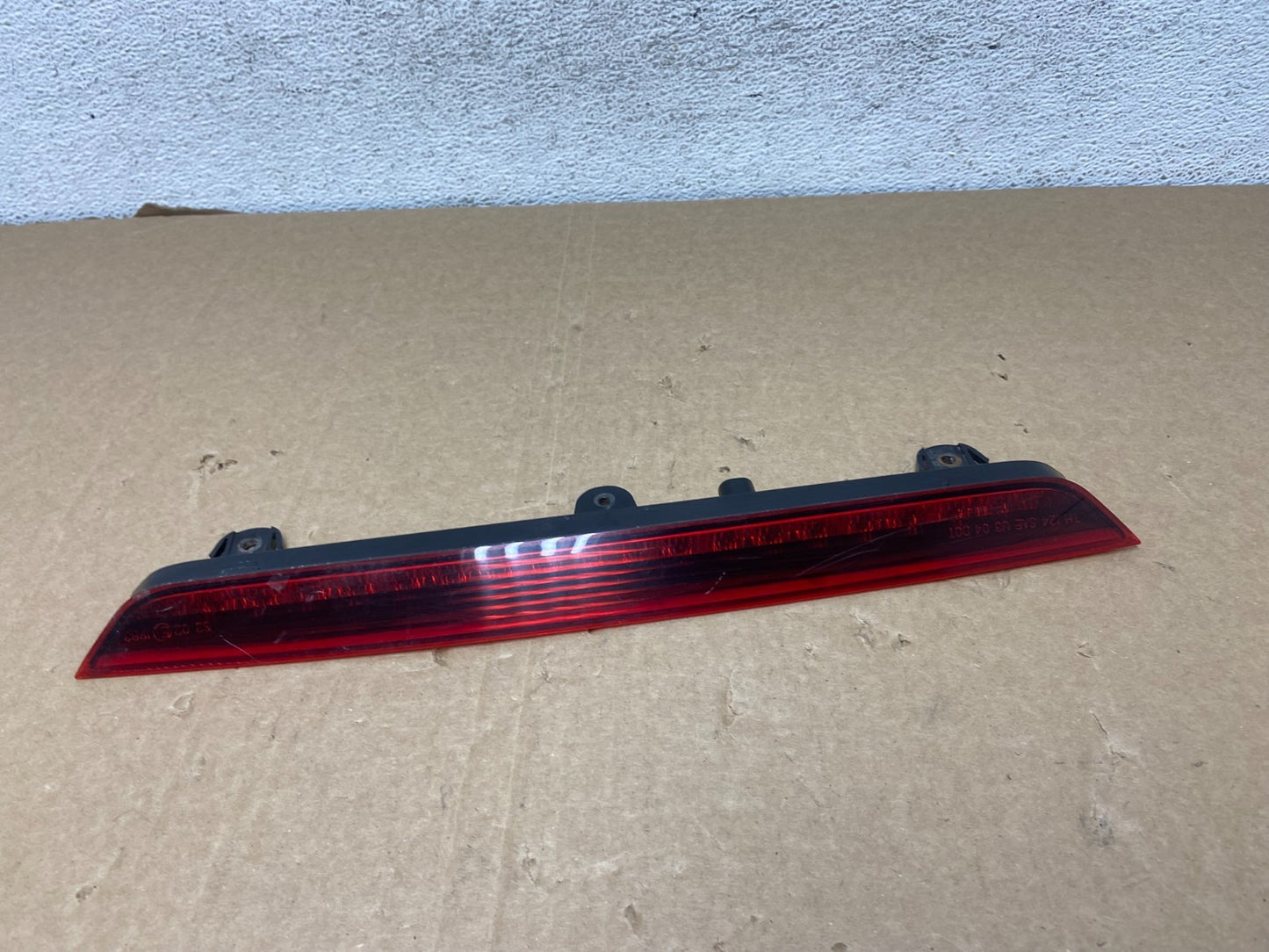 2007 to 2015 AUDI Q7 Rear Spoiler 3RD Third Brake Light AF7302 DG0
