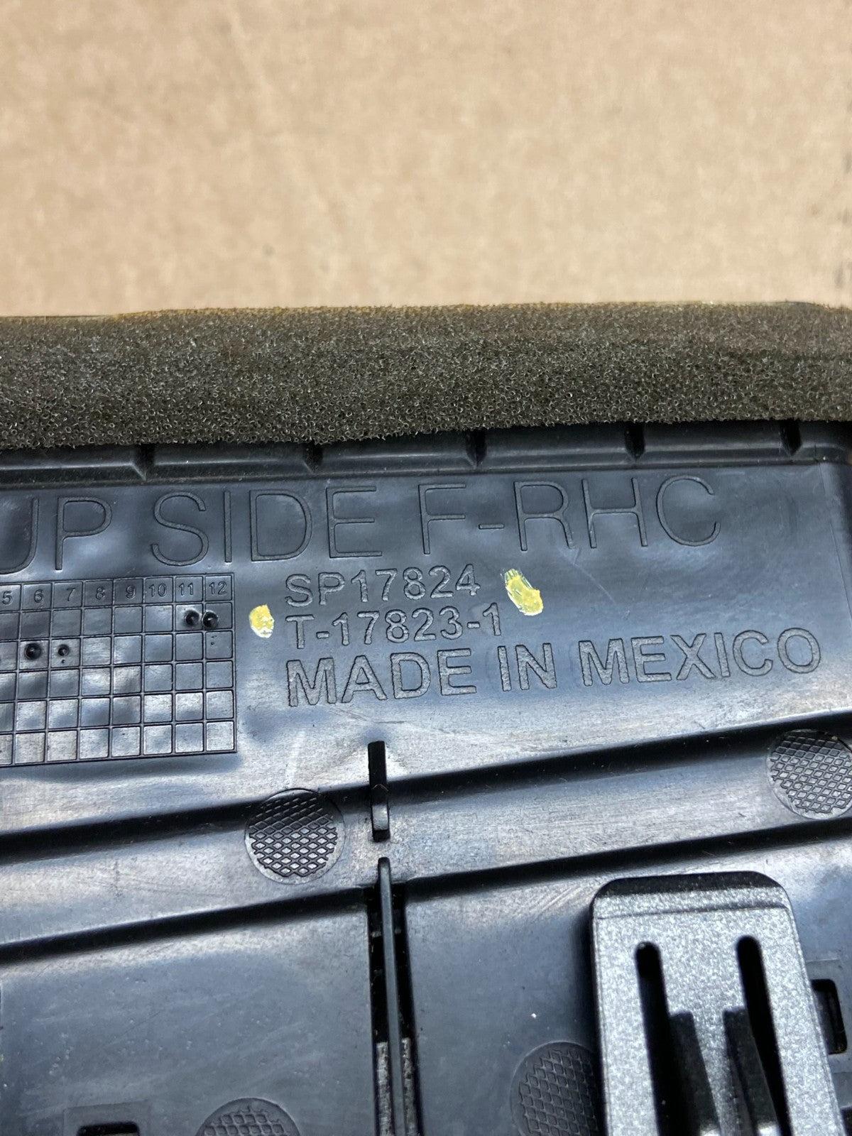 2013 to 2015 Nissan Sentra Air Vents Top Dash Center W/Hazzard Switch AF2407 DG5